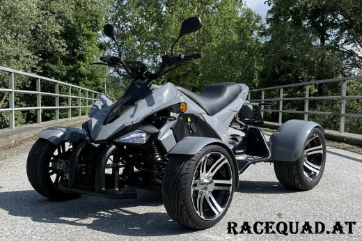 E8 Series E-Quad 4 kW inkl. 7,2-kWh-Lithiumakku